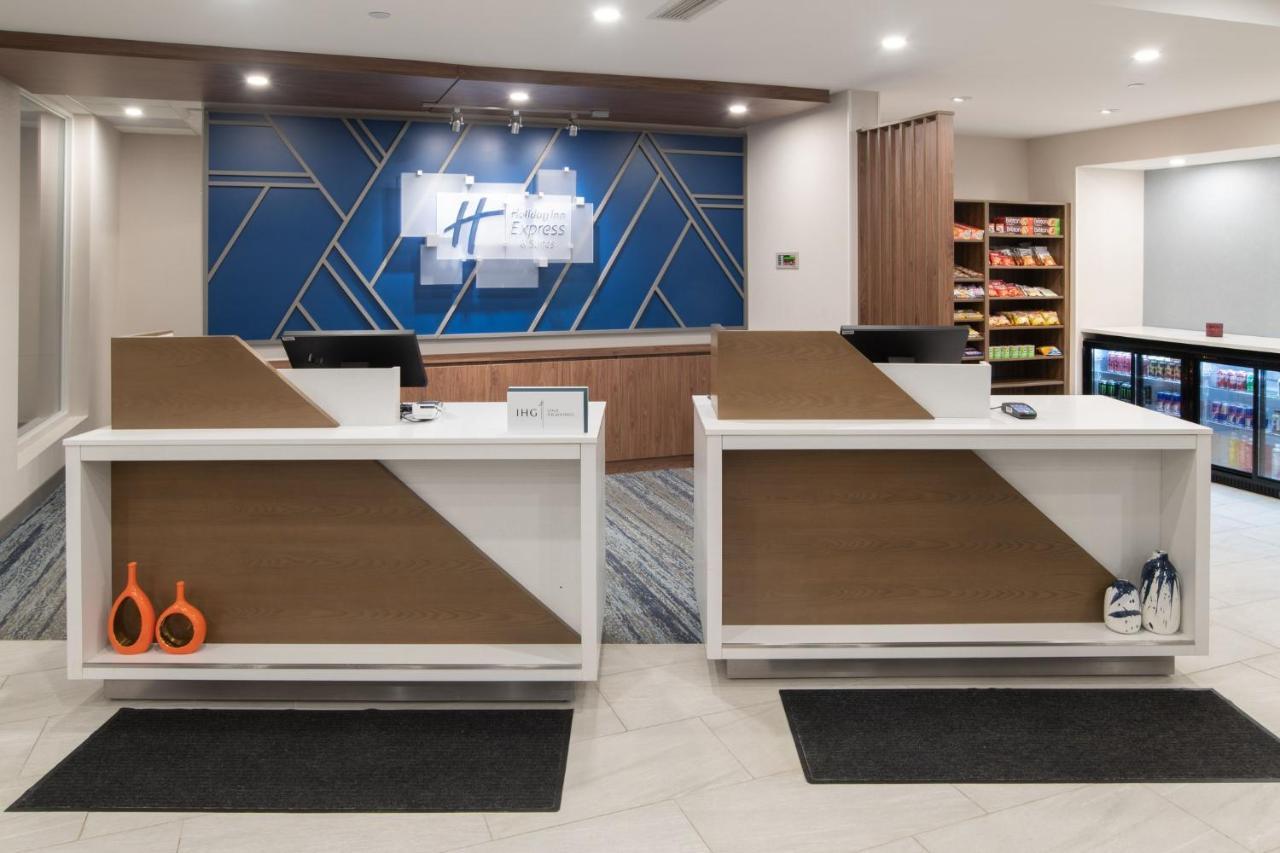 Holiday Inn Express & Suites - Moose Jaw By Ihg Exteriér fotografie